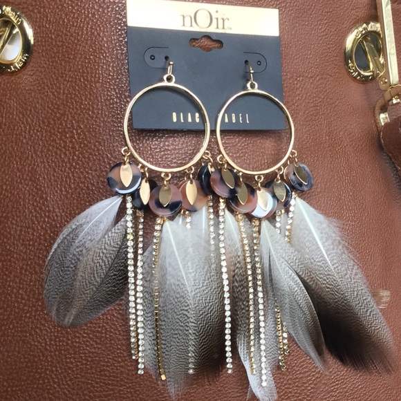 Jewelry - New noir earrings.